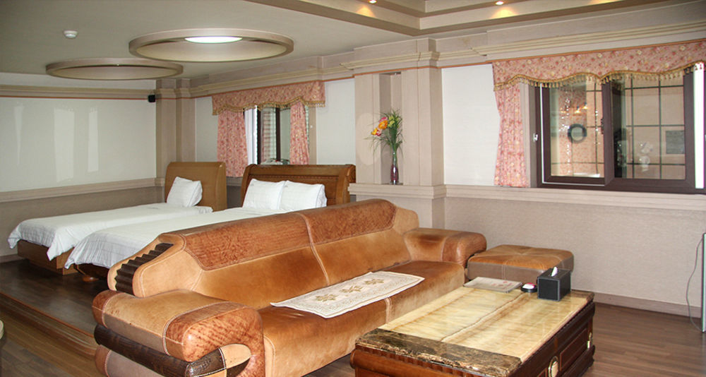 Nobless Hotel Gwangju Metropolitan City Ngoại thất bức ảnh