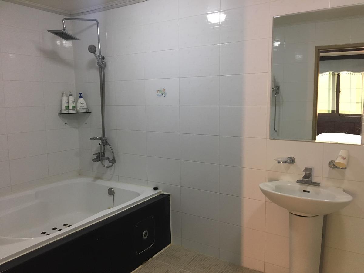 Nobless Hotel Gwangju Metropolitan City Ngoại thất bức ảnh