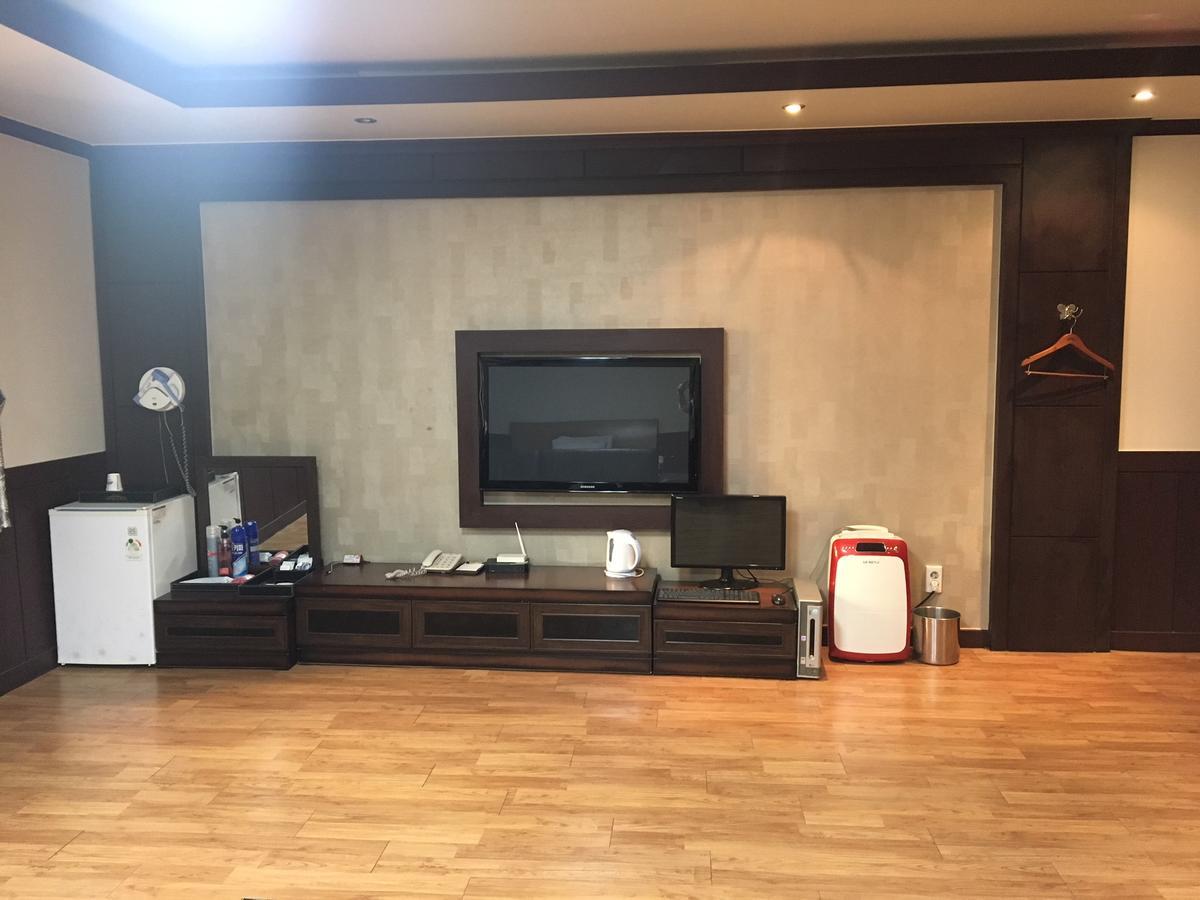 Nobless Hotel Gwangju Metropolitan City Ngoại thất bức ảnh