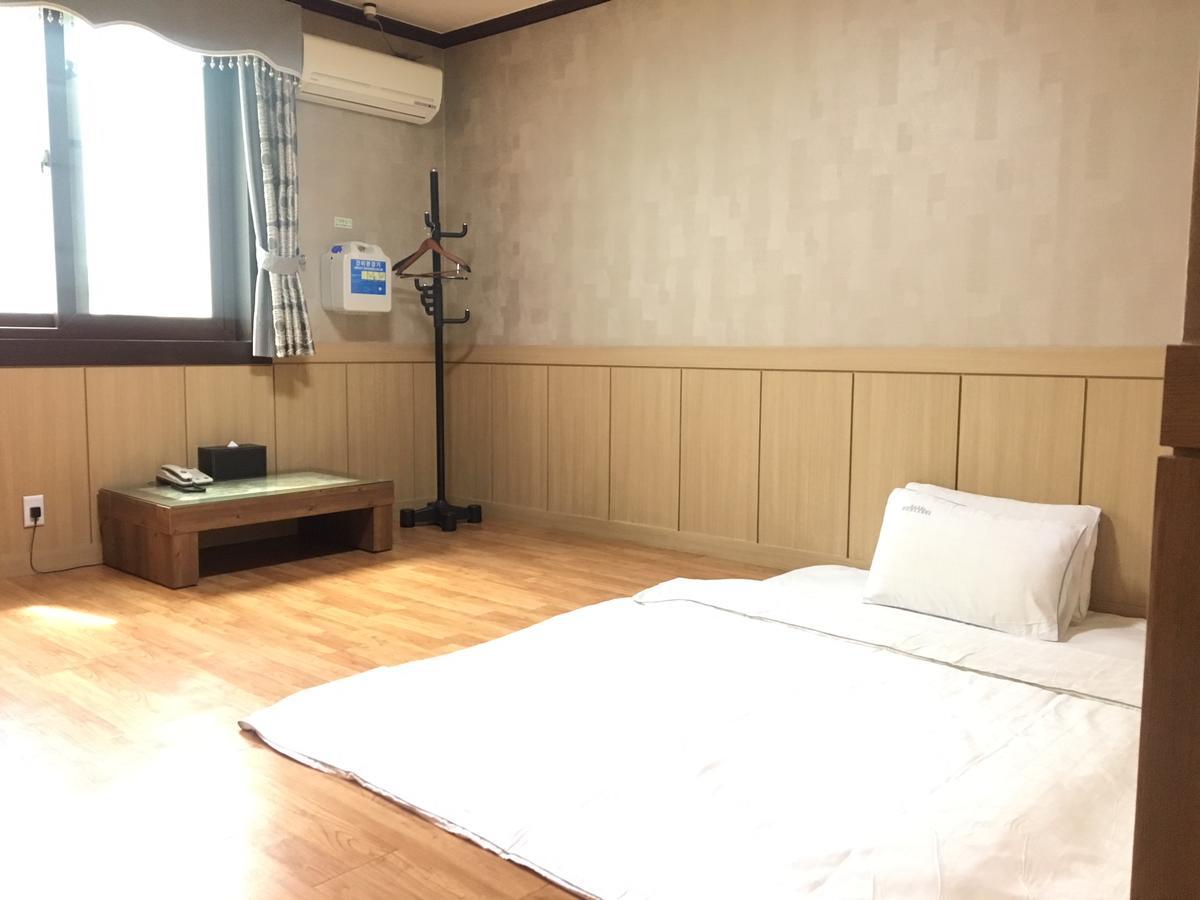 Nobless Hotel Gwangju Metropolitan City Ngoại thất bức ảnh