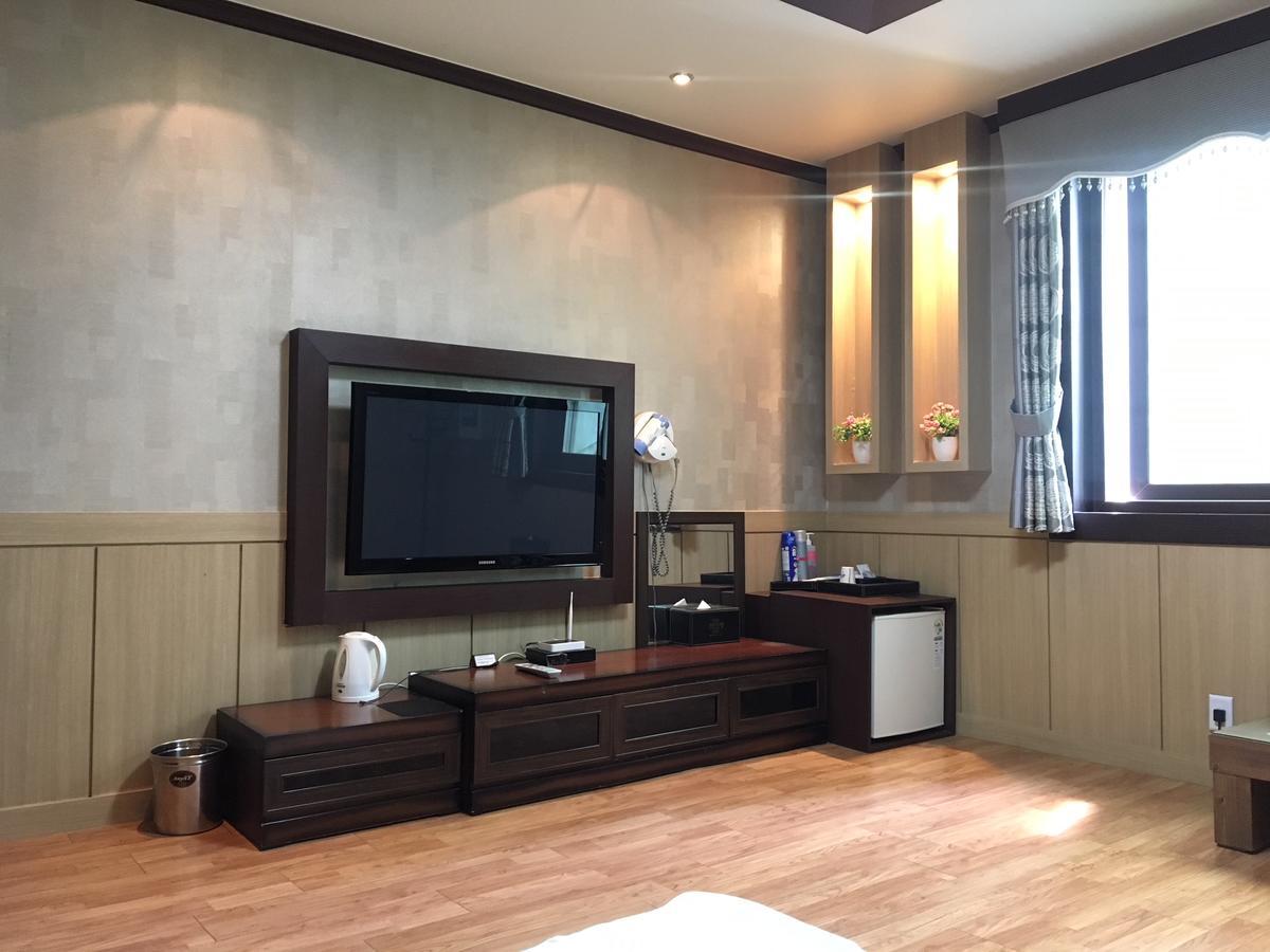 Nobless Hotel Gwangju Metropolitan City Ngoại thất bức ảnh